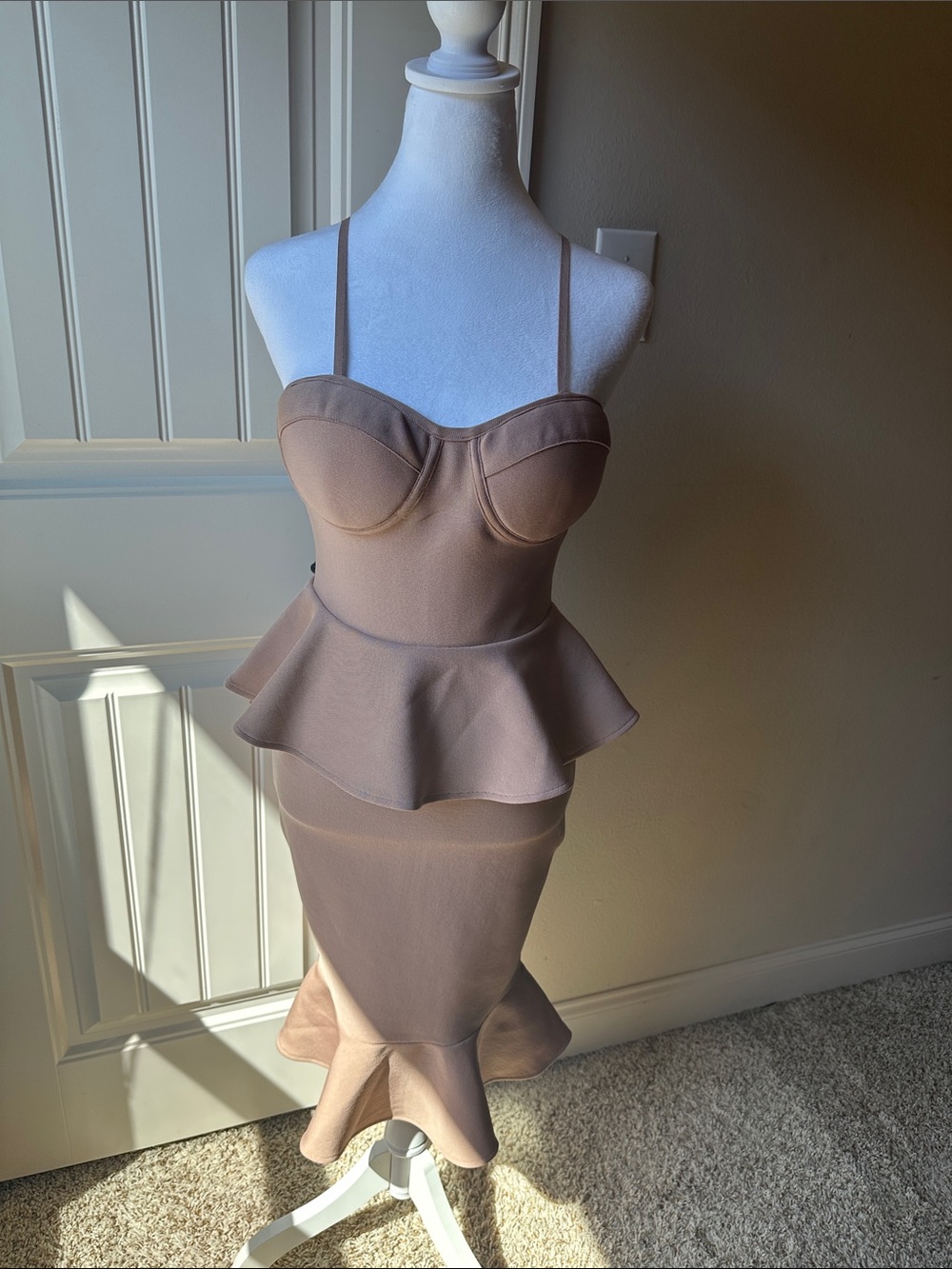 Boohoo Peplum Mermaid Bandage Midi Dress (sz 6)